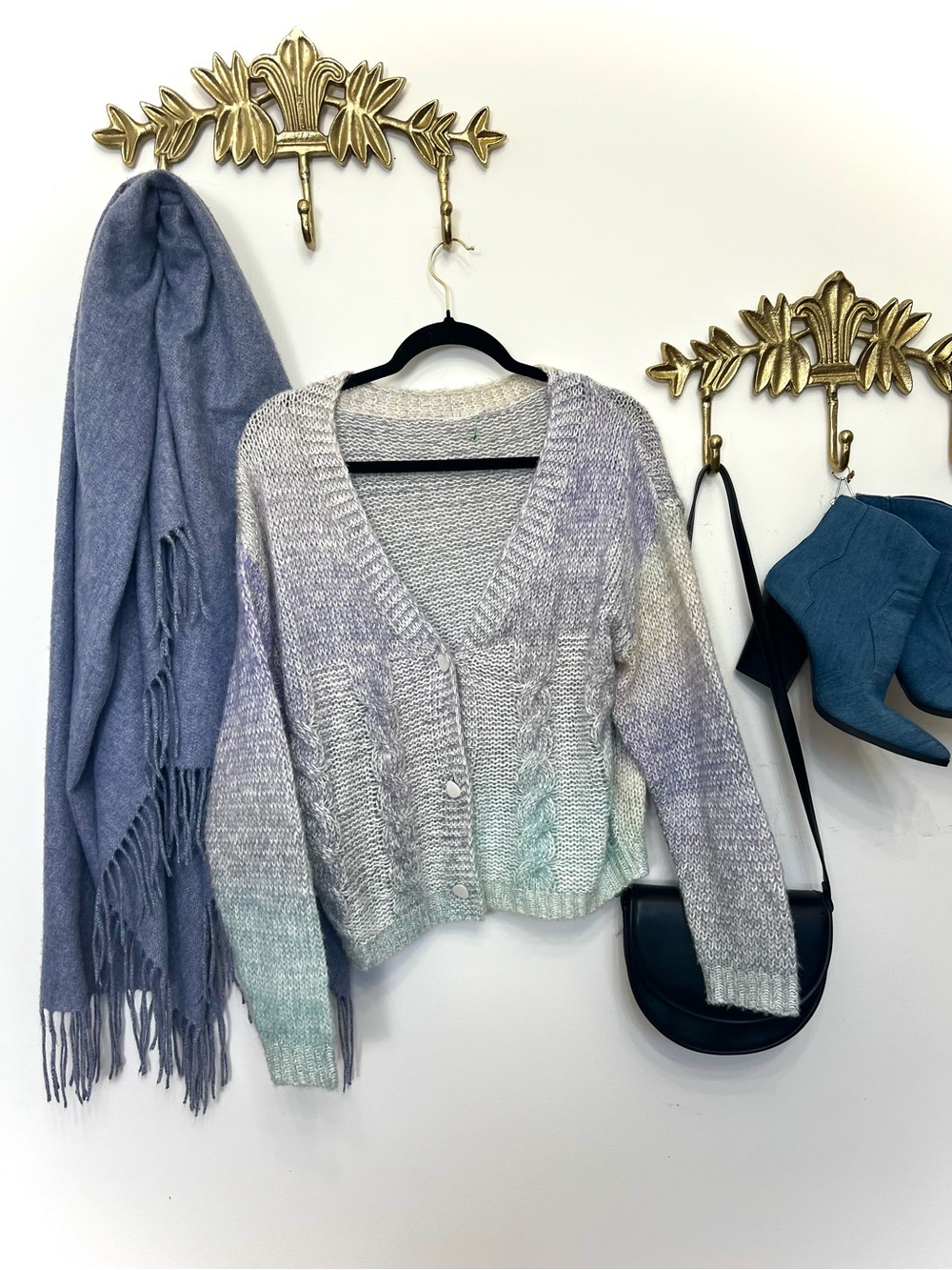 Knit colour chic cardigan sweaterL ptp 23” l 24”